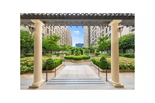 333 W 56th St, New York City, NY 10019 - Photo 18