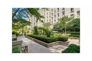 333 W 56th St, New York City, NY 10019 - Photo 12