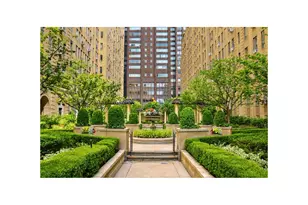 333 W 56th St, New York City, NY 10019 - Photo 10