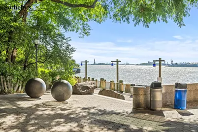 30 West Street #27G, New York City, NY 10004 - Photo 16