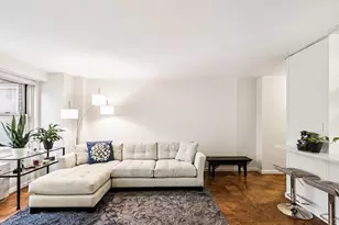 305 E 24th St, New York City, NY 10010 - Photo 2