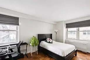 305 E 24th St, New York City, NY 10010 - Photo 4