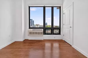 5-49 Borden Ave, New York City, NY 11101 - Photo 12
