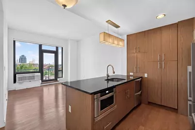 5-49 Borden Avenue #N8, New York City, NY 11101 - Photo 4