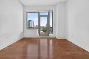 5-49 Borden Ave, New York City, NY 11101 - Photo 2