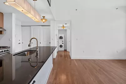 5-49 Borden Avenue #N8, New York City, NY 11101 - Photo 8