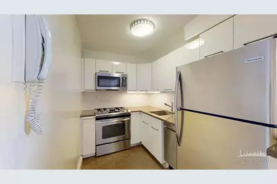 220 E 63rd Street #12D, New York City, NY 10065 - Photo 2