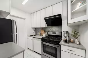 140 7th Ave, New York City, NY 10011 - Photo 4