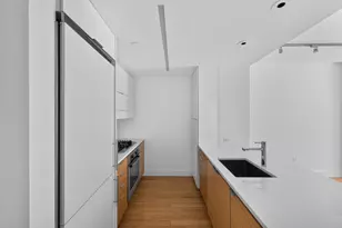 303 E 33rd St, New York City, NY 10016 - Photo 8