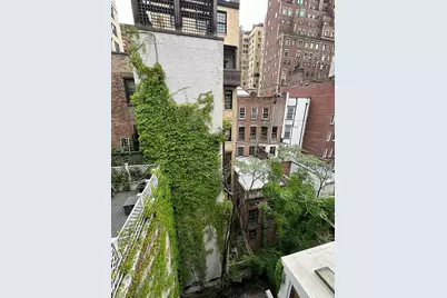 25 E 69th Street #5T, New York City, NY 10021 - Photo 2