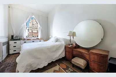 25 E 69th Street #5T, New York City, NY 10021 - Photo 12