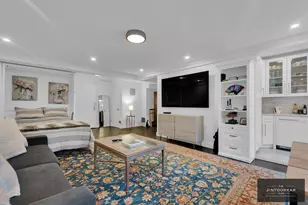 45 W 54th St, New York City, NY 10019 - Photo 2