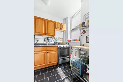 123 Guernsey Street #2C, New York City, NY 11222 - Photo 2