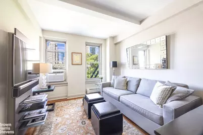 325 W 45th Street #916, New York, NY 10036 - Photo 8