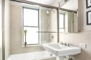 325 W 45th St, New York, NY 10036 - Photo 6