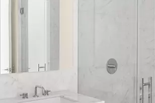 435 W 19th St, New York City, NY 10011 - Photo 12