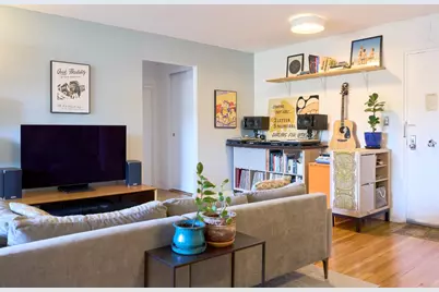 616 E 18th Street #6D, New York City, NY 11226 - Photo 2