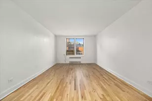 67-30 Clyde St, New York City, NY 11375 - Photo 6