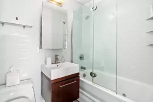 206 E 95th St, New York City, NY 10128 - Photo 4