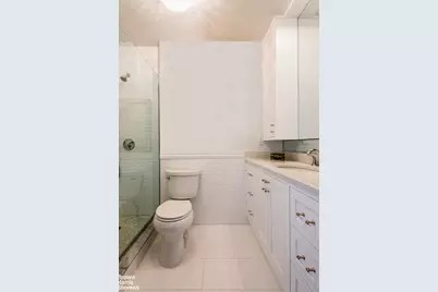 200 E 61st Street #16E, New York, NY 10065 - Photo 6