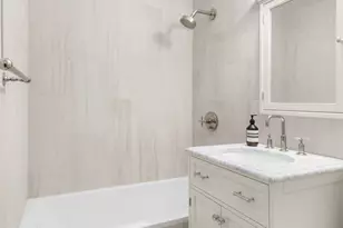 625 Main St, New York City, NY 10044 - Photo 10