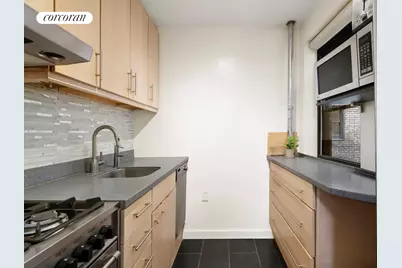 300 W 72nd Street #3A, New York, NY 10023 - Photo 6