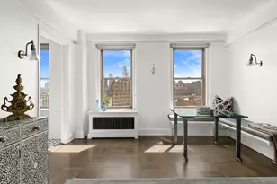136 Waverly Pl, New York City, NY 10014 - Photo 2