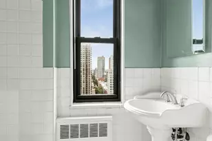201 E 83rd St, New York, NY 10028 - Photo 14