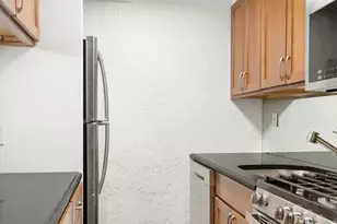 425 E 78th St, New York City, NY 10075 - Photo 8