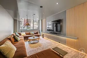 561 10th Ave, New York City, NY 10036 - Photo 18
