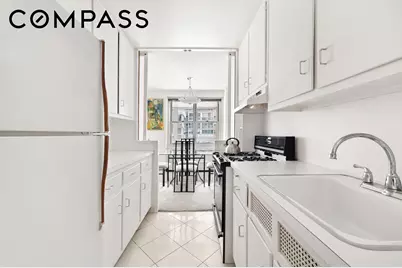 303 W 66th Street #11KE, New York, NY 10023 - Photo 2