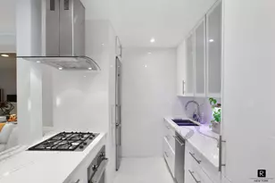 106 Central Park S, New York City, NY 10019 - Photo 22