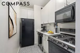 301 W 57th St, New York City, NY 10019 - Photo 4