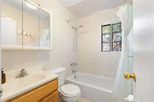 16 Roosevelt Ct, New York City, NY 10314 - Photo 8