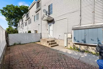 16 Roosevelt Court, New York City, NY 10314 - Photo 14