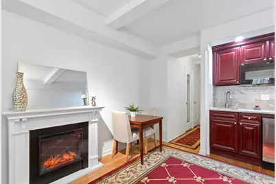 320 E 42nd Street #817, New York, NY 10017 - Photo 2