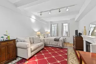 320 E 42nd St, New York, NY 10017 - Photo 4