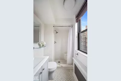 239 E 79th Street #10P, New York City, NY 10075 - Photo 8