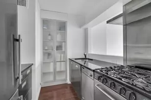 301 E 79th St, New York City, NY 10075 - Photo 4