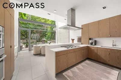 450 W 25th Street, New York, NY 10001 - Photo 1