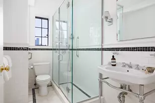 350 W 57th St, New York City, NY 10019 - Photo 12