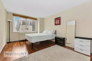 245 E 54th St, New York, NY 10022 - Photo 2