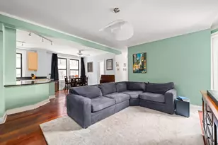 200 W 54th St, New York City, NY 10019 - Photo 2