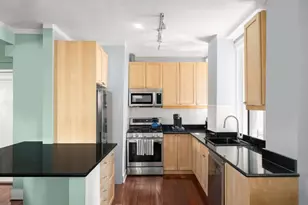 200 W 54th St, New York City, NY 10019 - Photo 4