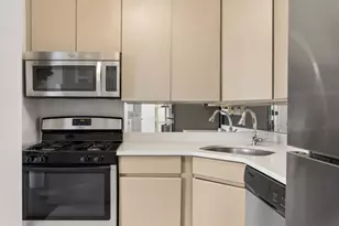 400 E 70th St, New York City, NY 10021 - Photo 4