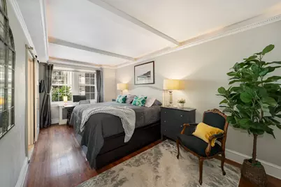 325 E 72nd Street #2D, New York, NY 10021 - Photo 6