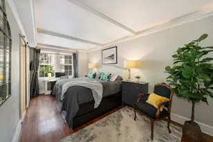 325 E 72nd St, New York, NY 10021 - Photo 6