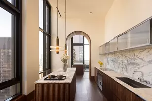 135 E 47th St, New York, NY 10017 - Photo 12