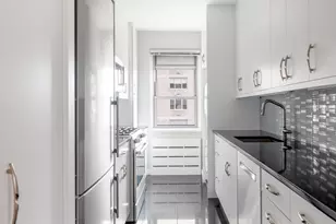 150 E 69th St, New York City, NY 10021 - Photo 10