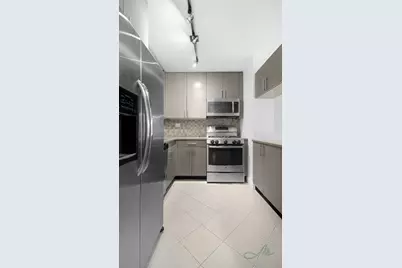 330 E 39th Street #10M, New York City, NY 10016 - Photo 10